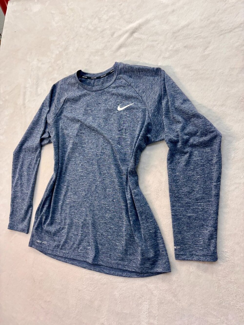 Nike Women's Swim Long-Sleeve Shirt --- Size: Large --- Great Condition!!